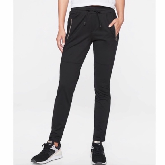 Athleta Pants - ✨Athleta Hilltop Jogger Black Medium